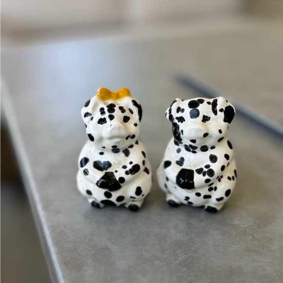 Dalmatian-Style Ceramic Guinea Pig salt and pepper shakers  Figurines - Picture 1 of 4